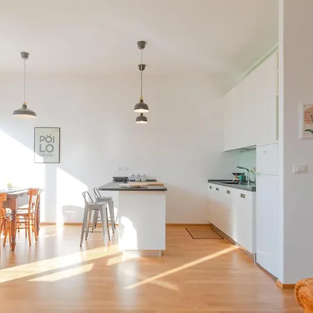 Casa Leonardo - Luminosa Casa Studio Con Parcheggio Interno - Molinette דירה